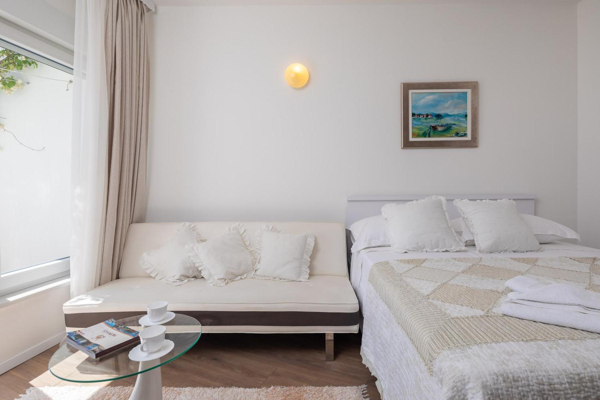 Caleta Seaview Suites II - Pool & Jacuzzi Локва-Рогозница Экстерьер фото