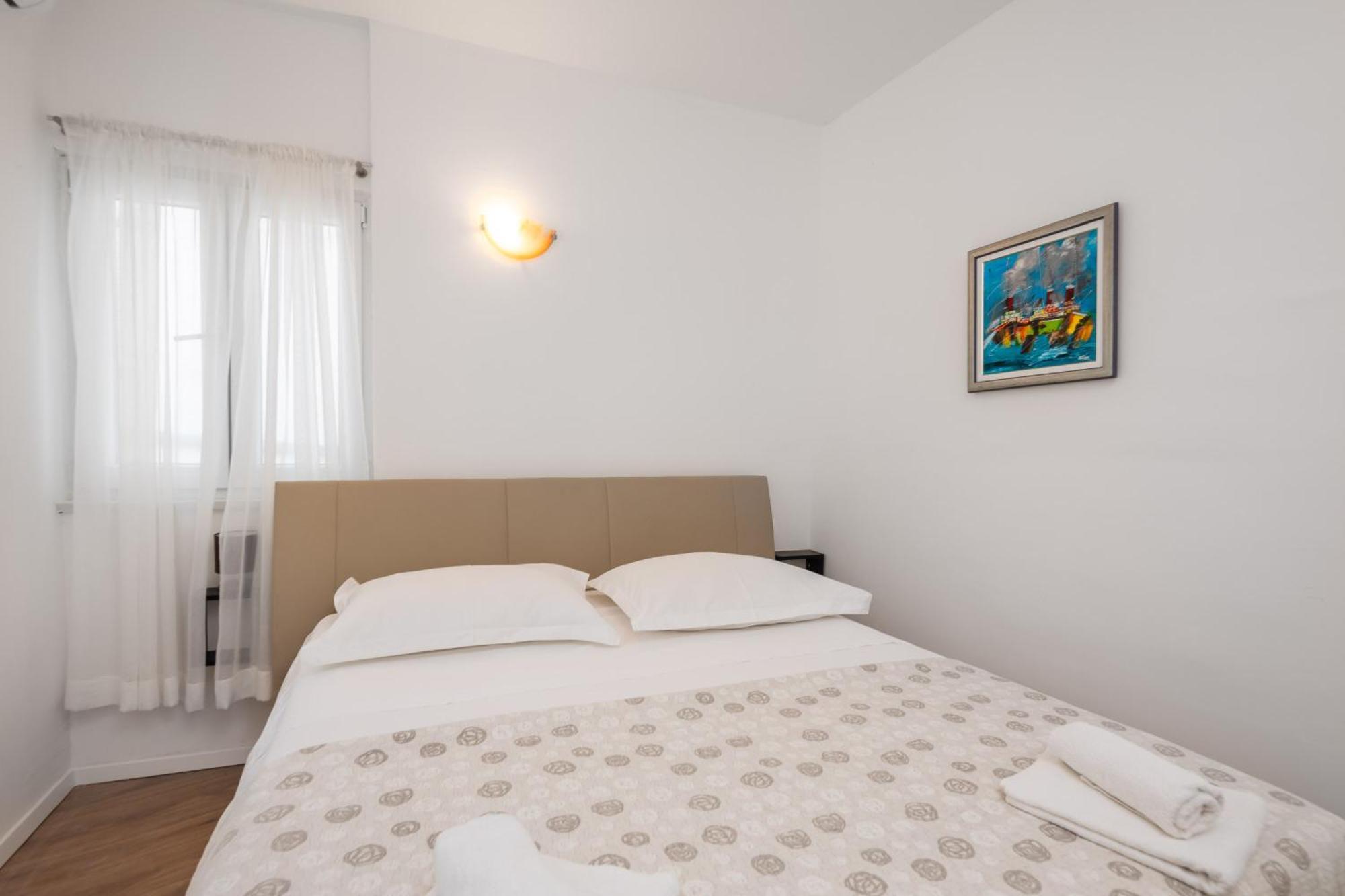 Caleta Seaview Suites II - Pool & Jacuzzi Локва-Рогозница Экстерьер фото